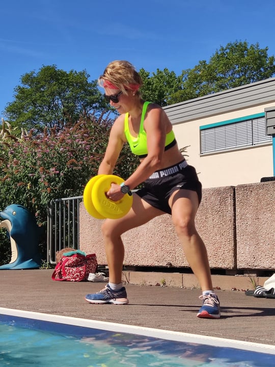 Marina Ruppel beim aktiven Aquafitness
